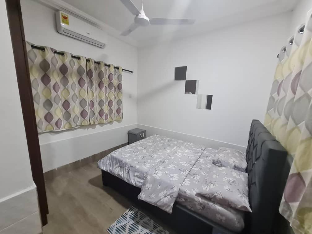 Nesta Barron -Home Away From Home North Legon Exterior foto